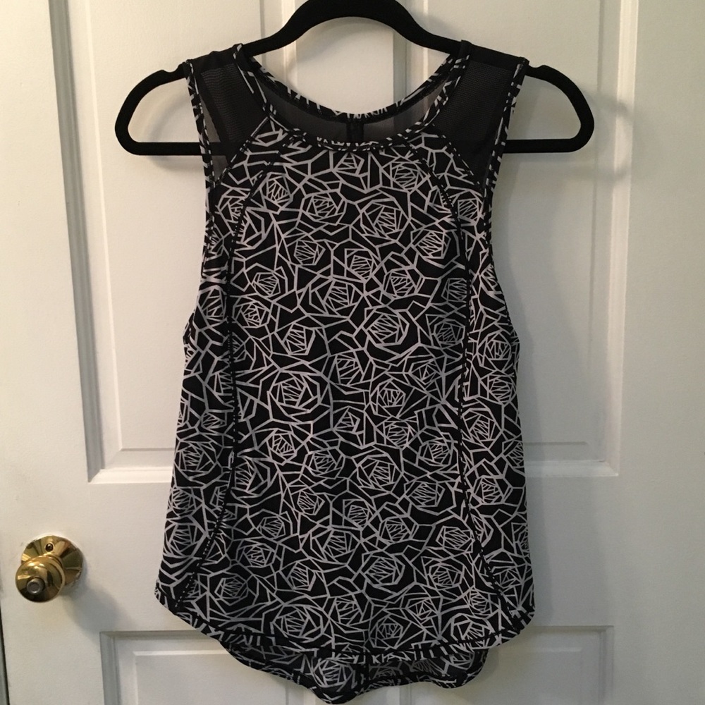 Lululemon sleeveless workout top